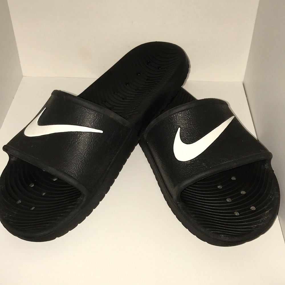 Nike Slide on Sandler’s